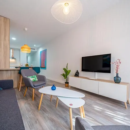 Apartment Centre Pool & Parking Malaga