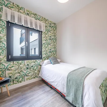 Apartment Centre Pool & Parking Malaga