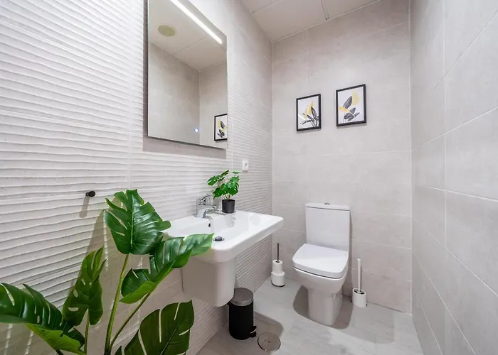Centre Pool & Parking Appartamento